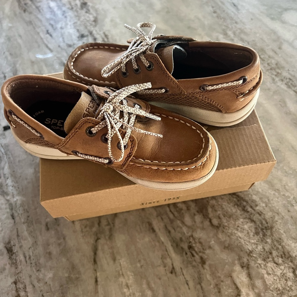 Boys size 11 sperrys